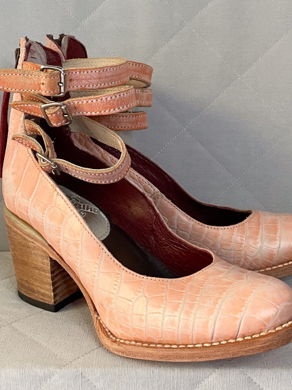 Freebird By Steven Randi In Pink Croco - Like New - Size 6 - Marker on Sole - Picture 2 of 12